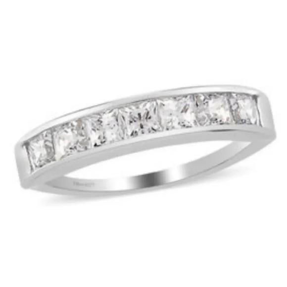 unbranded Jewelry - 🔷5/$25 Silver & princess cut diamond cz eternity ring band size 6 women's